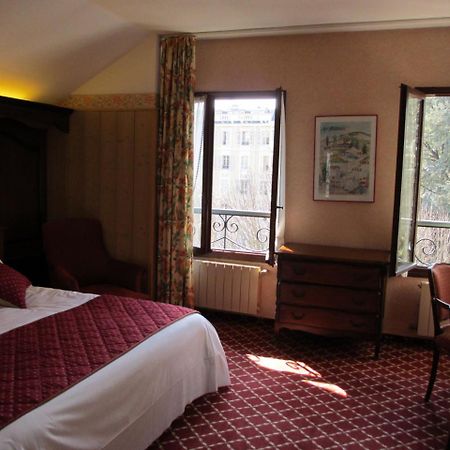 Aux Meubles Du Manoir Aparthotel Εξ Λε Μπαν Εξωτερικό φωτογραφία