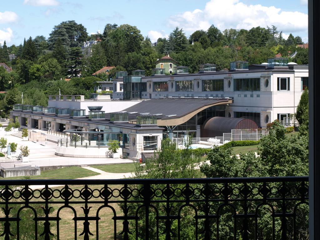 Aux Meubles Du Manoir Aparthotel Εξ Λε Μπαν Εξωτερικό φωτογραφία