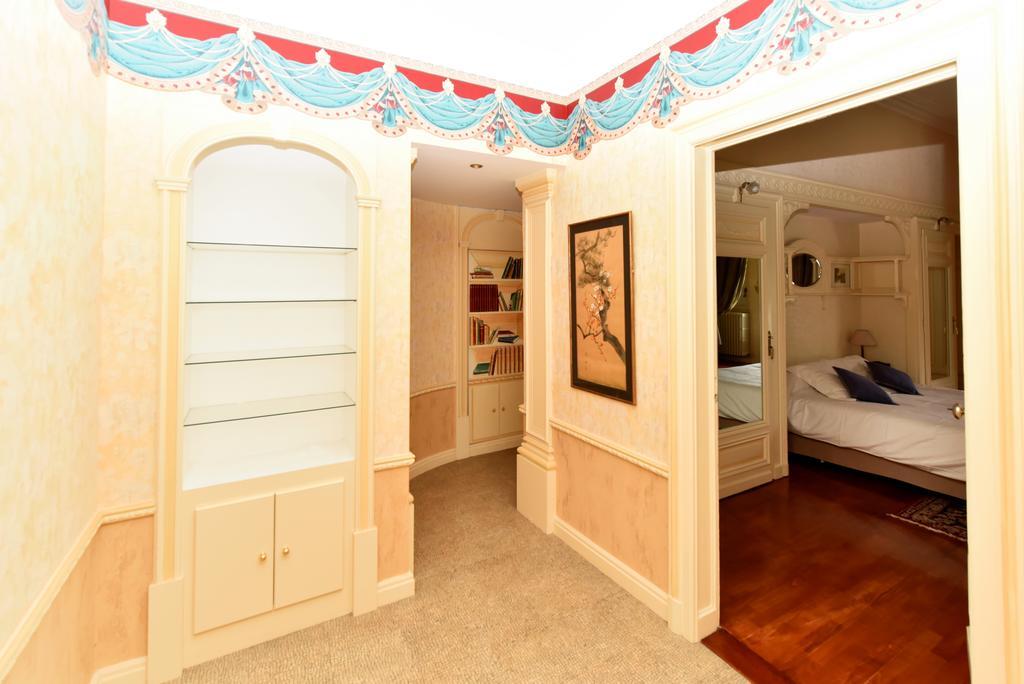 Aux Meubles Du Manoir Aparthotel Εξ Λε Μπαν Εξωτερικό φωτογραφία