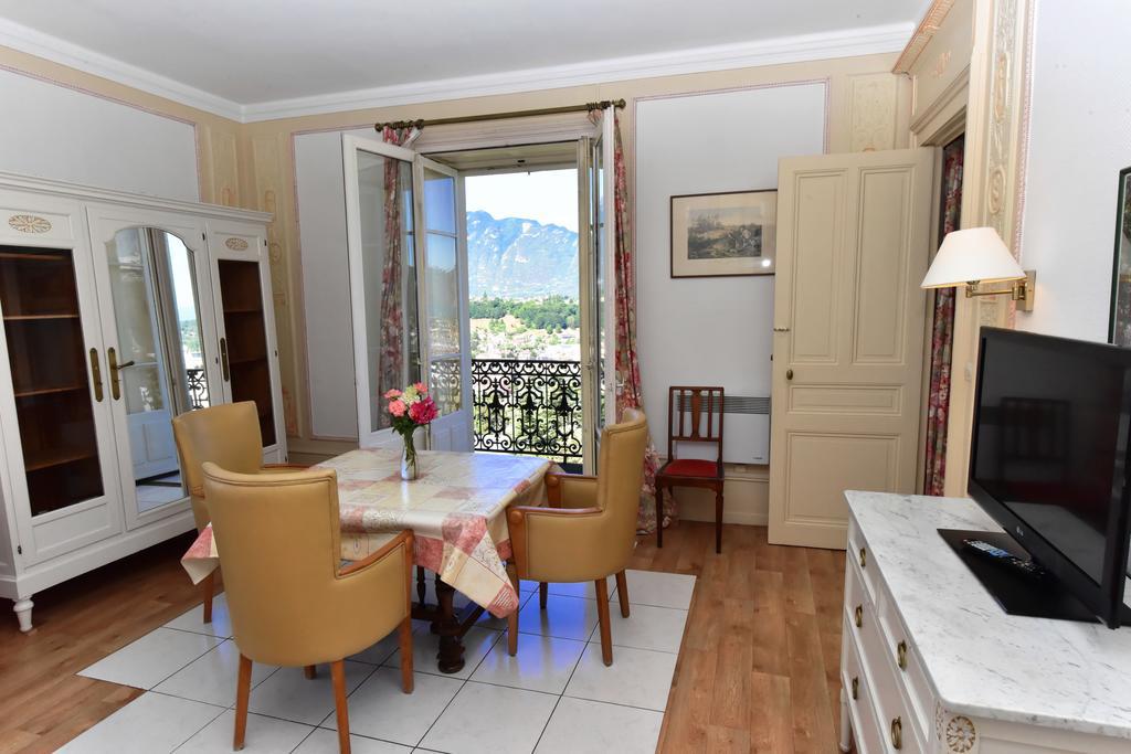 Aux Meubles Du Manoir Aparthotel Εξ Λε Μπαν Εξωτερικό φωτογραφία