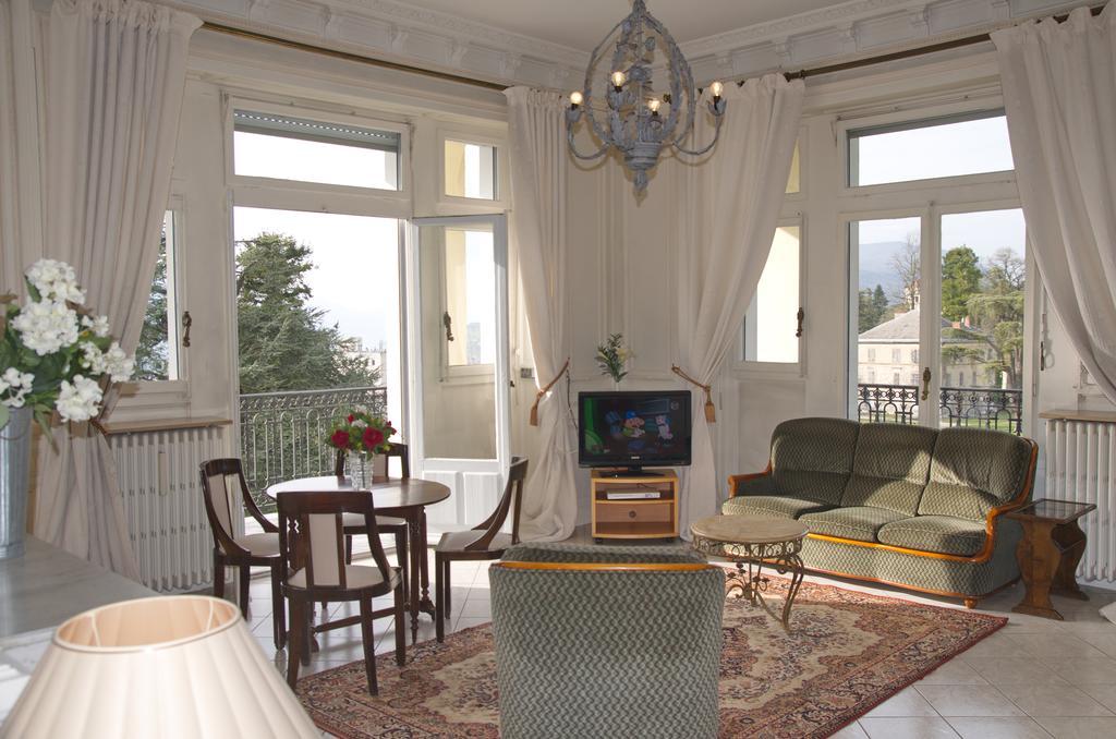 Aux Meubles Du Manoir Aparthotel Εξ Λε Μπαν Εξωτερικό φωτογραφία