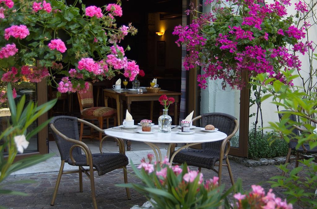 Aux Meubles Du Manoir Aparthotel Εξ Λε Μπαν Εξωτερικό φωτογραφία