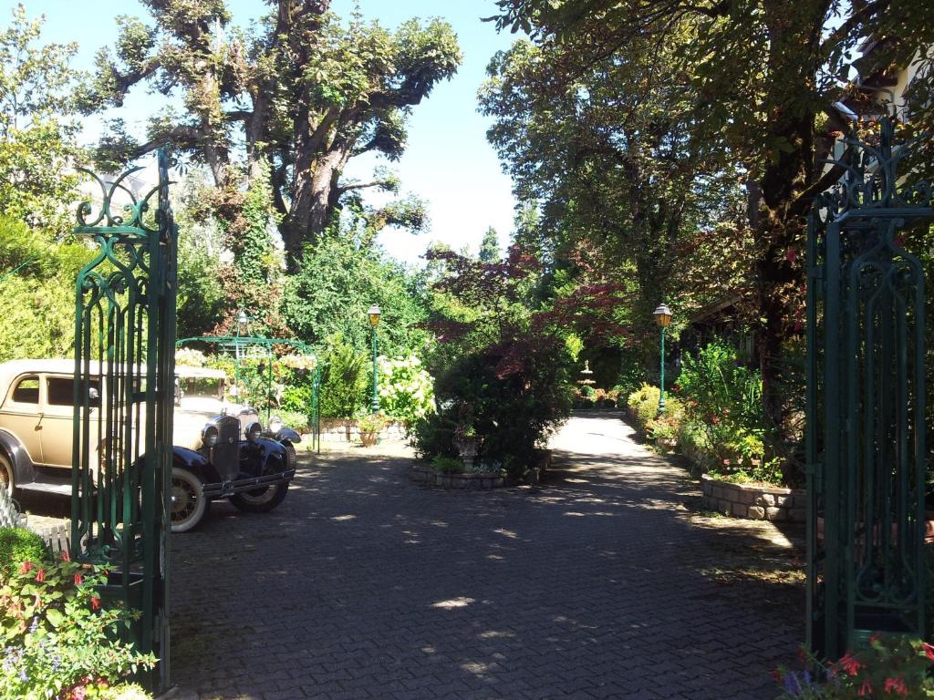 Aux Meubles Du Manoir Aparthotel Εξ Λε Μπαν Εξωτερικό φωτογραφία