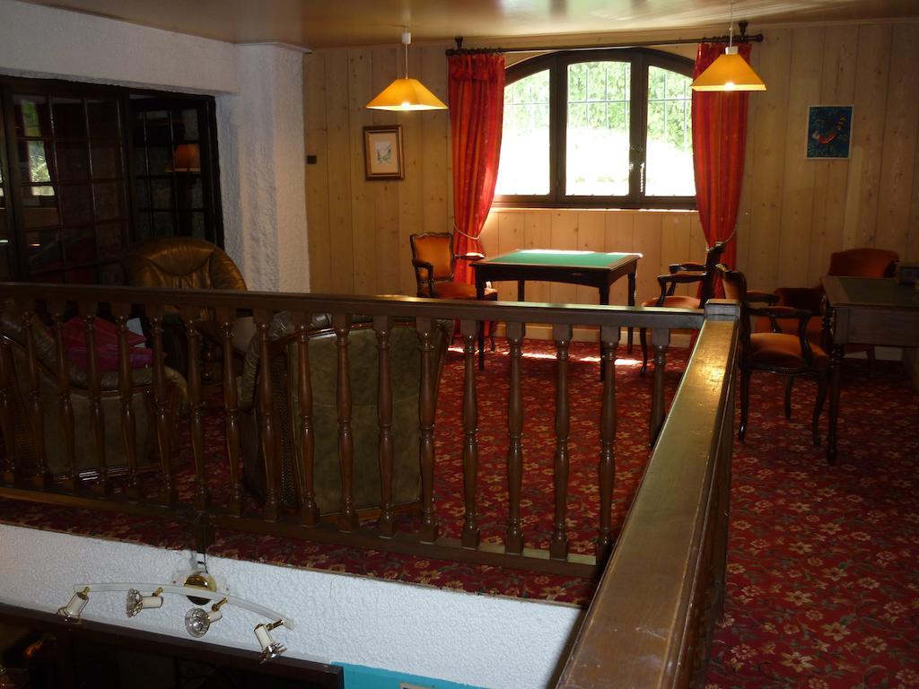 Aux Meubles Du Manoir Aparthotel Εξ Λε Μπαν Εξωτερικό φωτογραφία